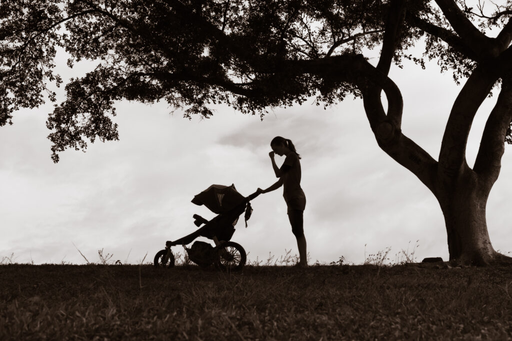 early signs of postnatal depression
